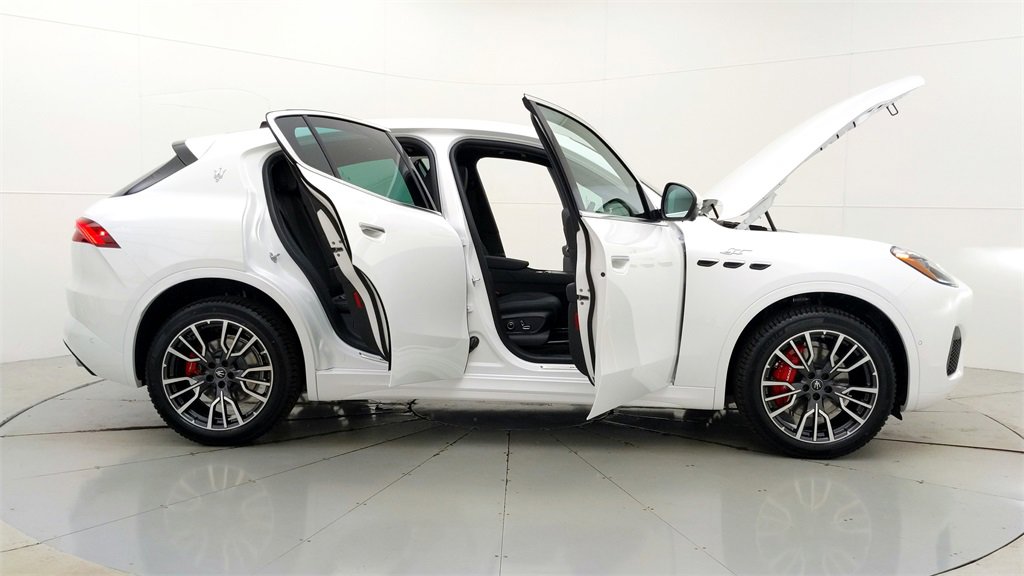 Used 2024 Maserati Grecale GT image 35