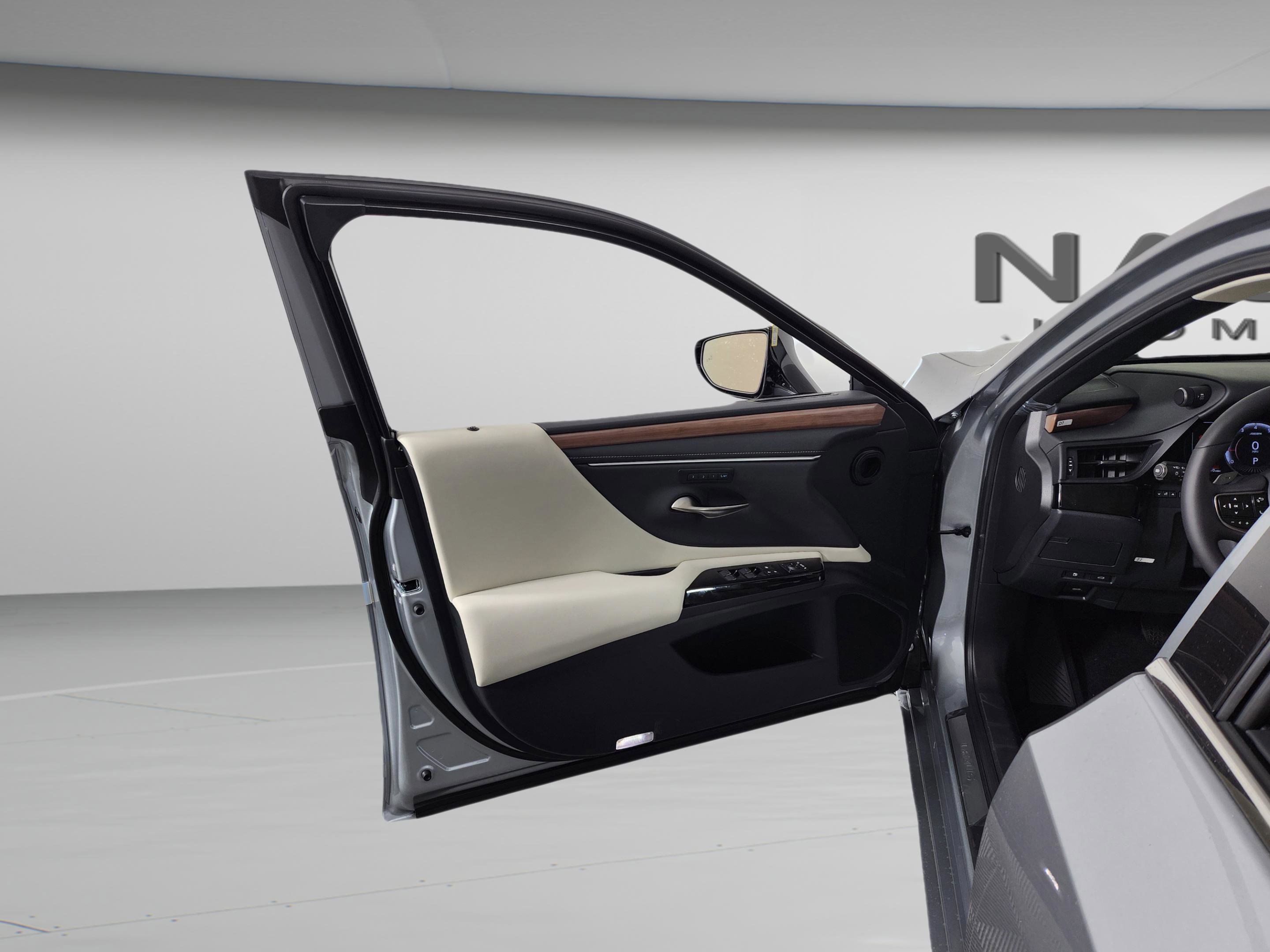 New 2025 Lexus ES 350 w/ Premium Package image 13