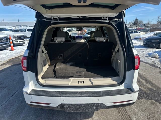Used 2020 Lincoln Navigator Reserve w/ Luxury Package image 25