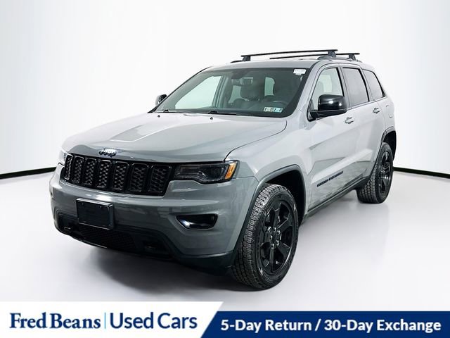 Used 2020 Jeep Grand Cherokee Laredo image 3