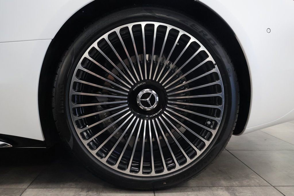 New 2026 Mercedes-Benz Maybach SL 680 image 9
