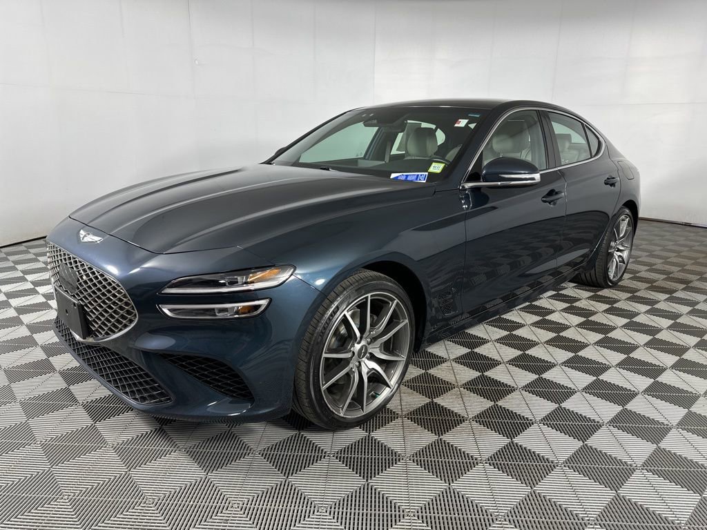 Used 2023 Genesis G70 2.0T image 3