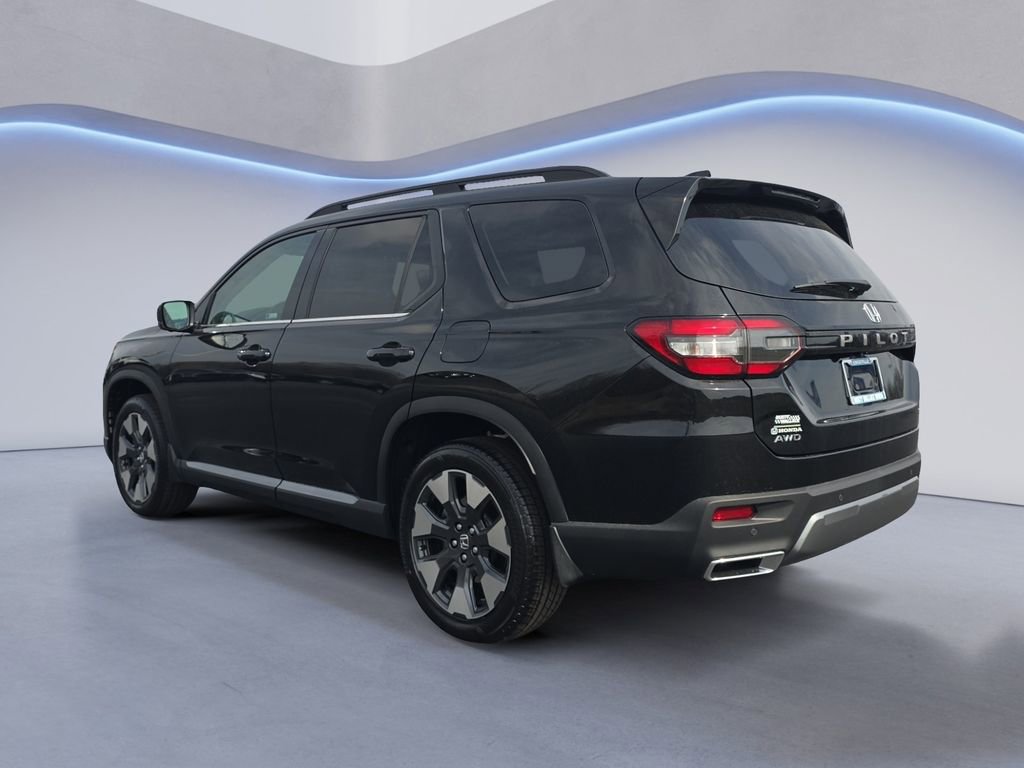 New 2026 Honda Pilot Touring image 3