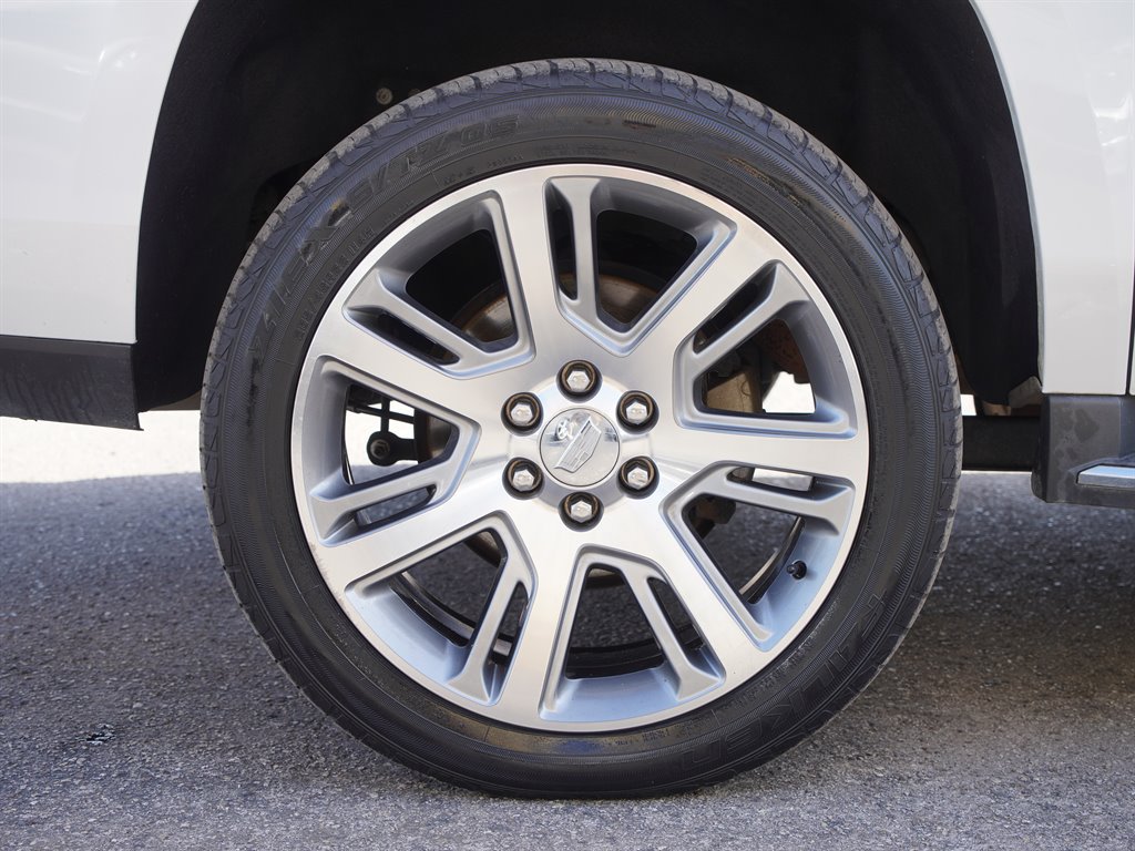 Used 2016 Cadillac Escalade ESV Luxury RWD image 41