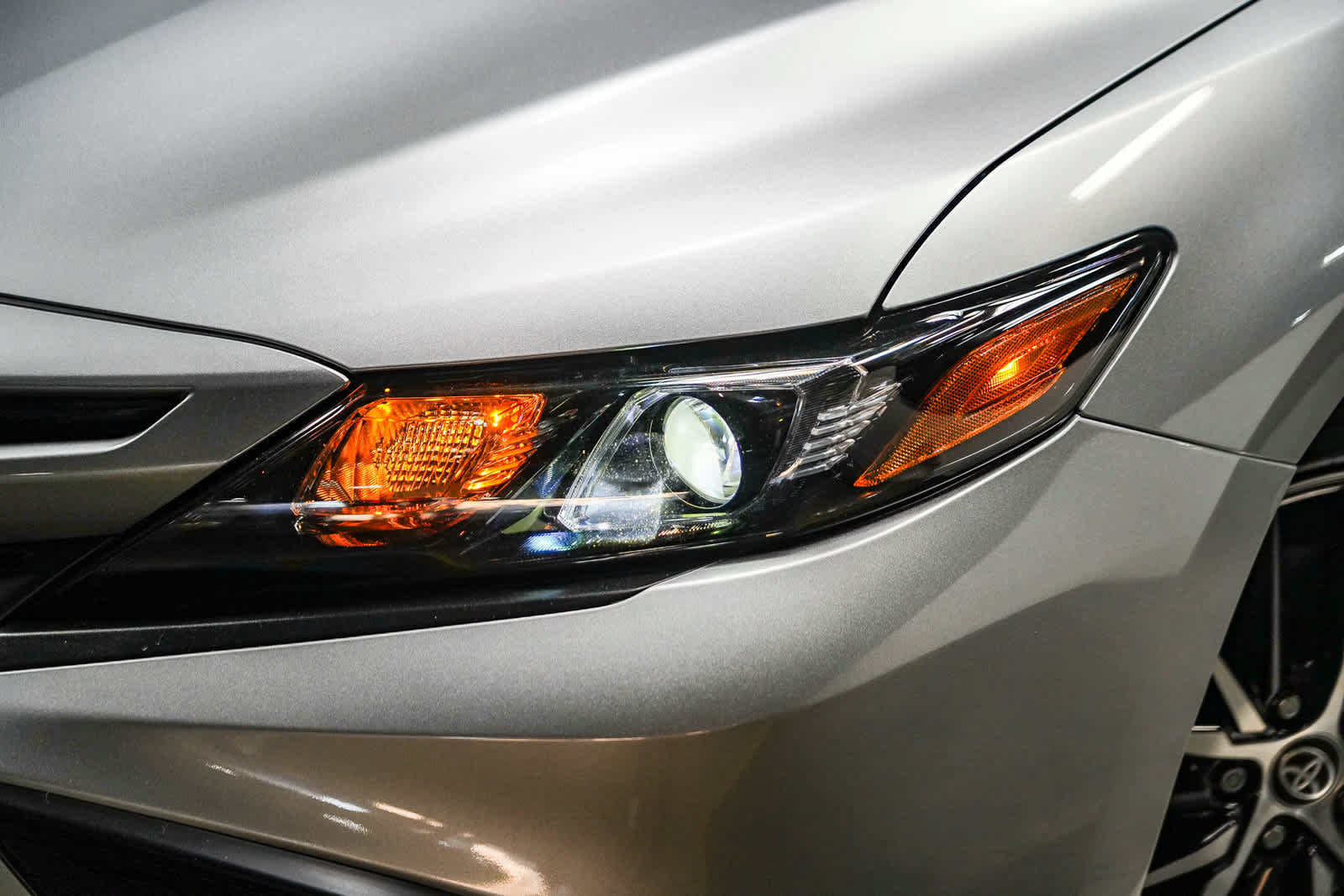 Certified 2024 Toyota Camry SE FWD image 3