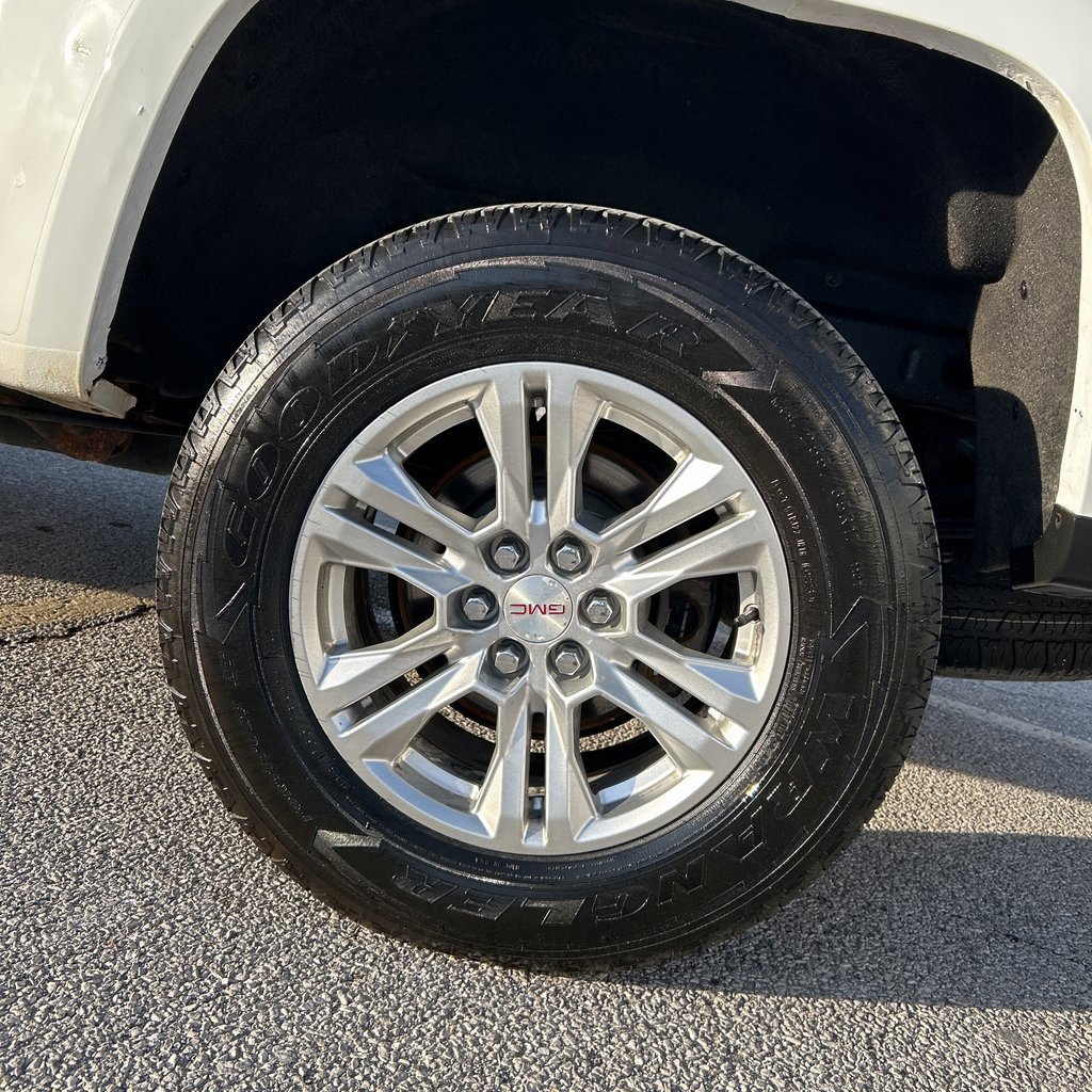 Used 2020 GMC Canyon SLE w/ SLE Convenience Package image 11