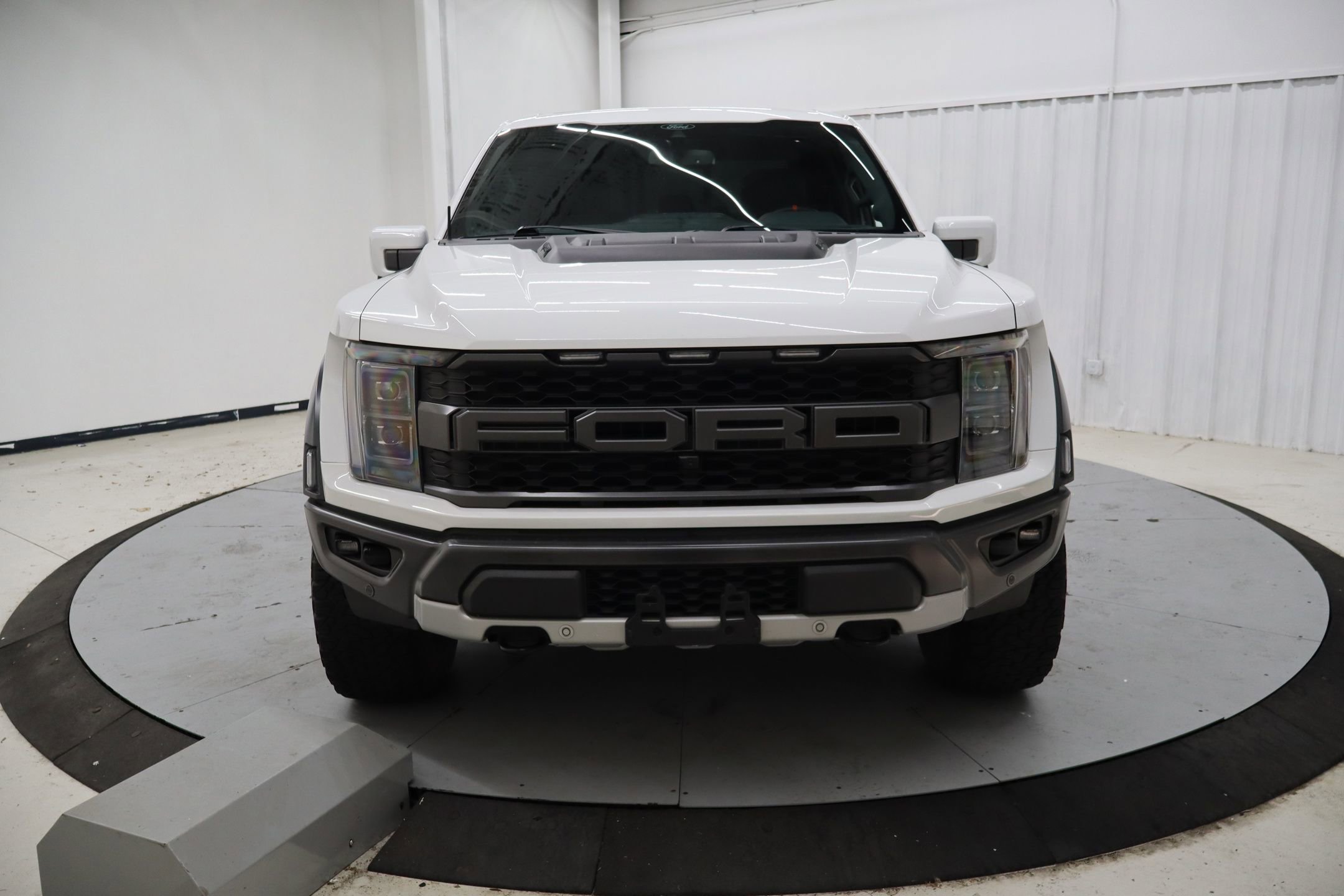 Certified 2022 Ford F150 Raptor w/ Equipment Group 801A High image 9