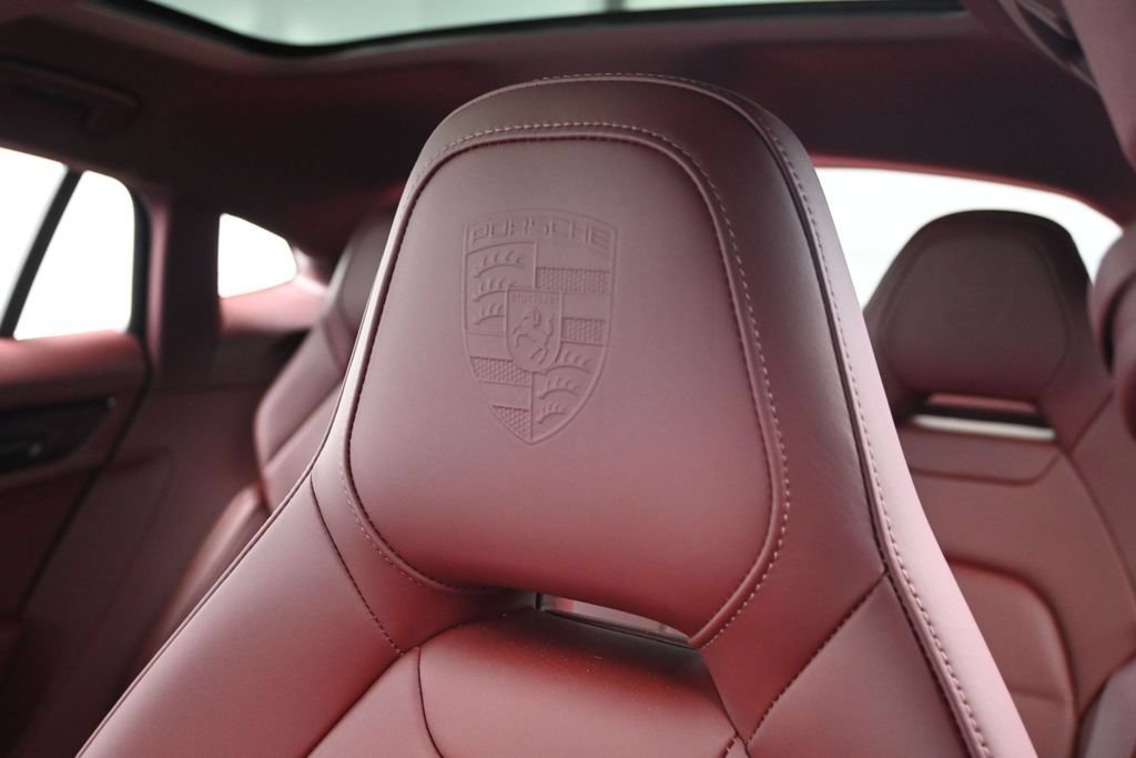 Certified 2025 Porsche Panamera 4 AWD/4WD image 16