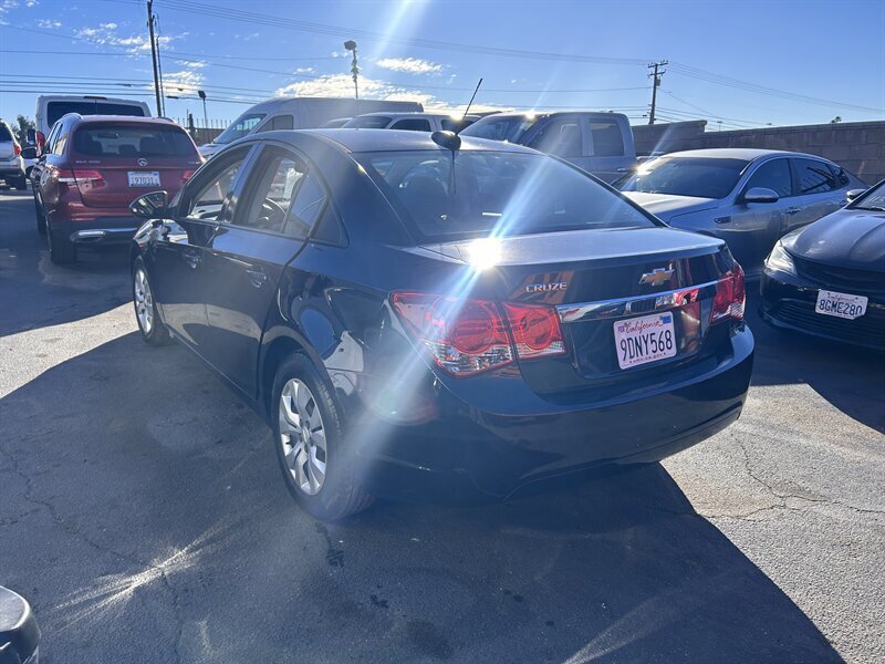 Used 2016 Chevrolet Cruze LS FWD image 9