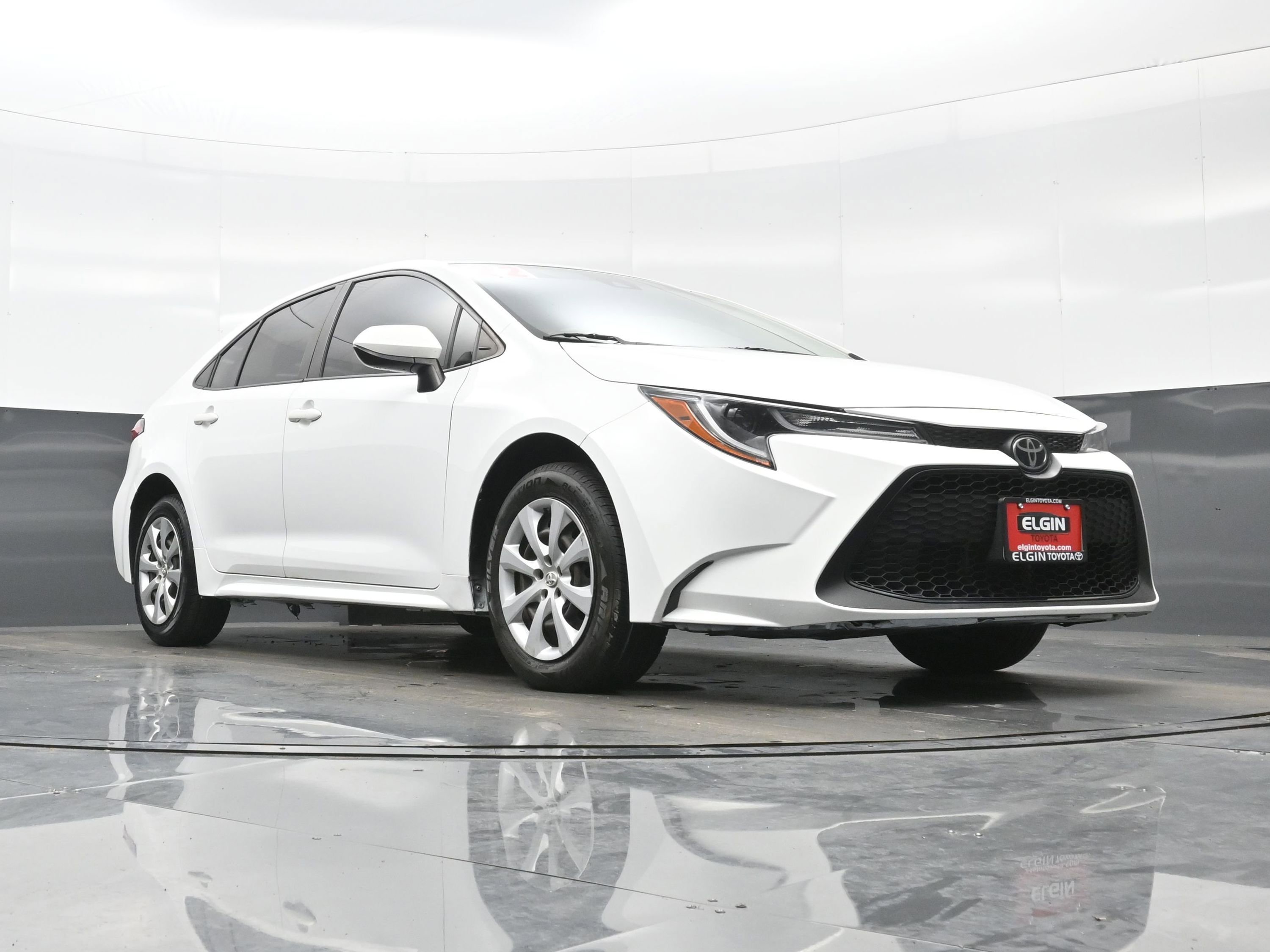 Used 2022 Toyota Corolla LE FWD image 24