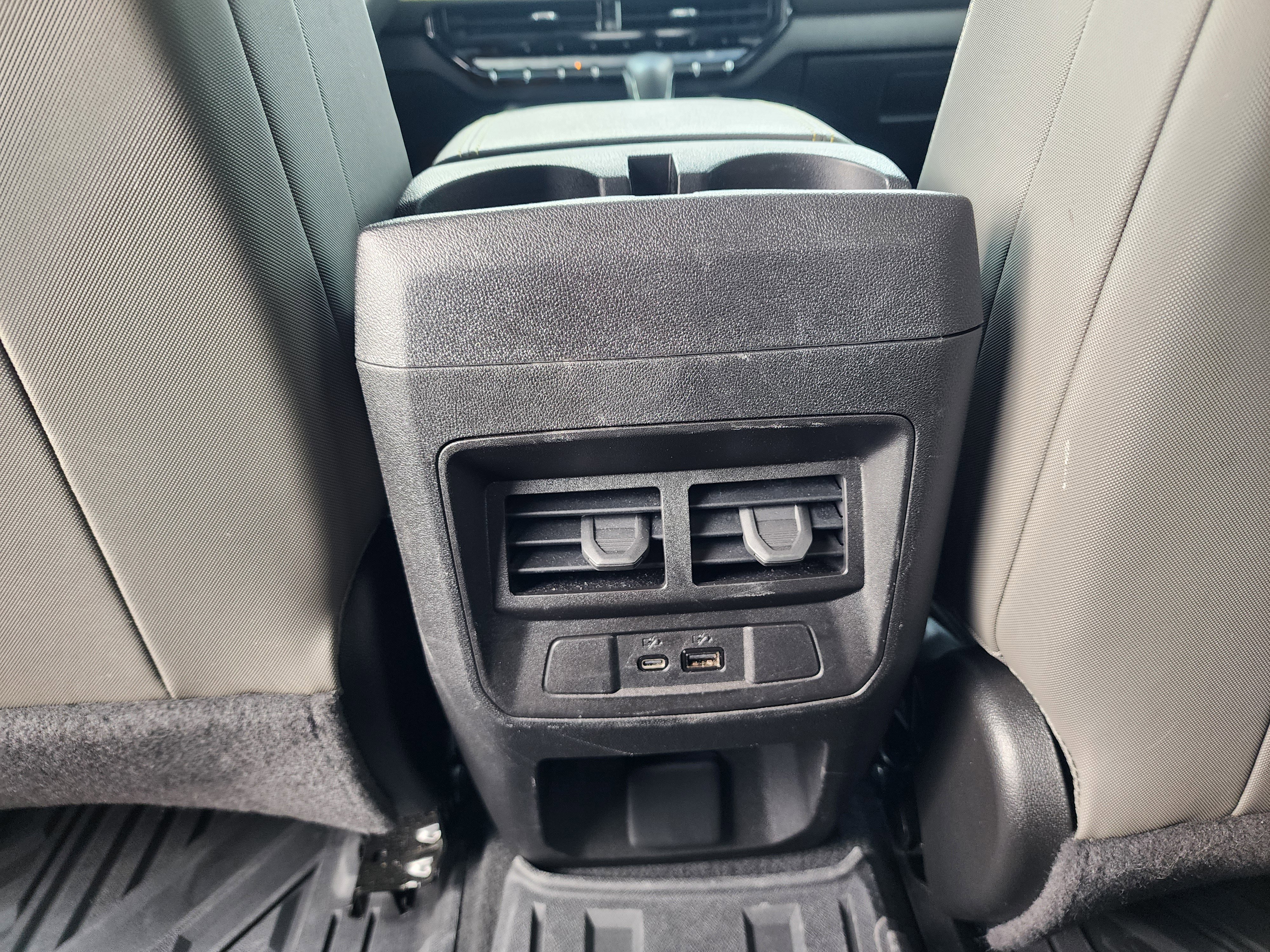 Used 2024 Chevrolet Colorado ZR2 w/ Technology Package image 15