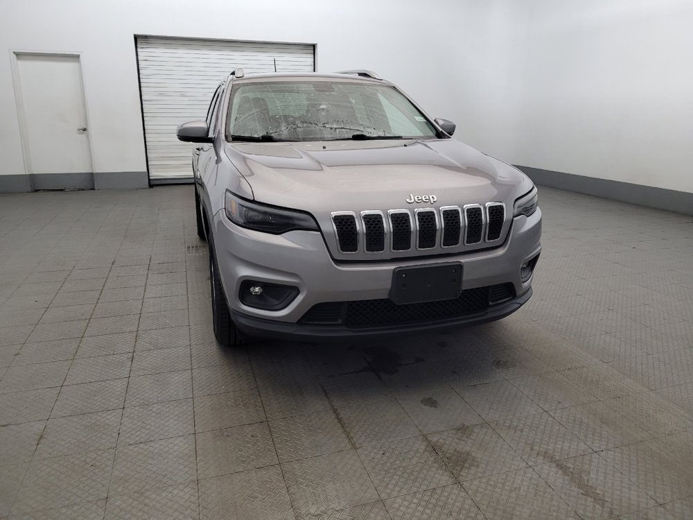 Used 2019 Jeep Cherokee Latitude Plus AWD/4WD image 14