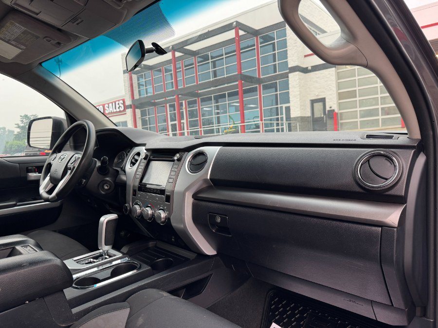 Used 2016 Toyota Tundra SR5 AWD/4WD image 19