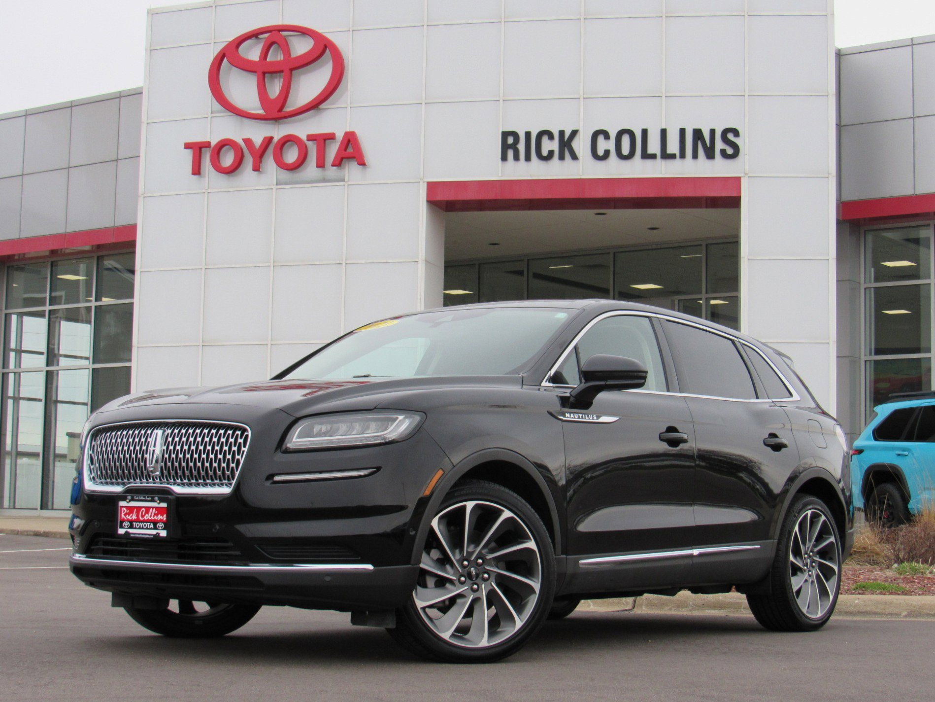 Used 2023 Lincoln Nautilus Reserve w/ Equipment Group 201A