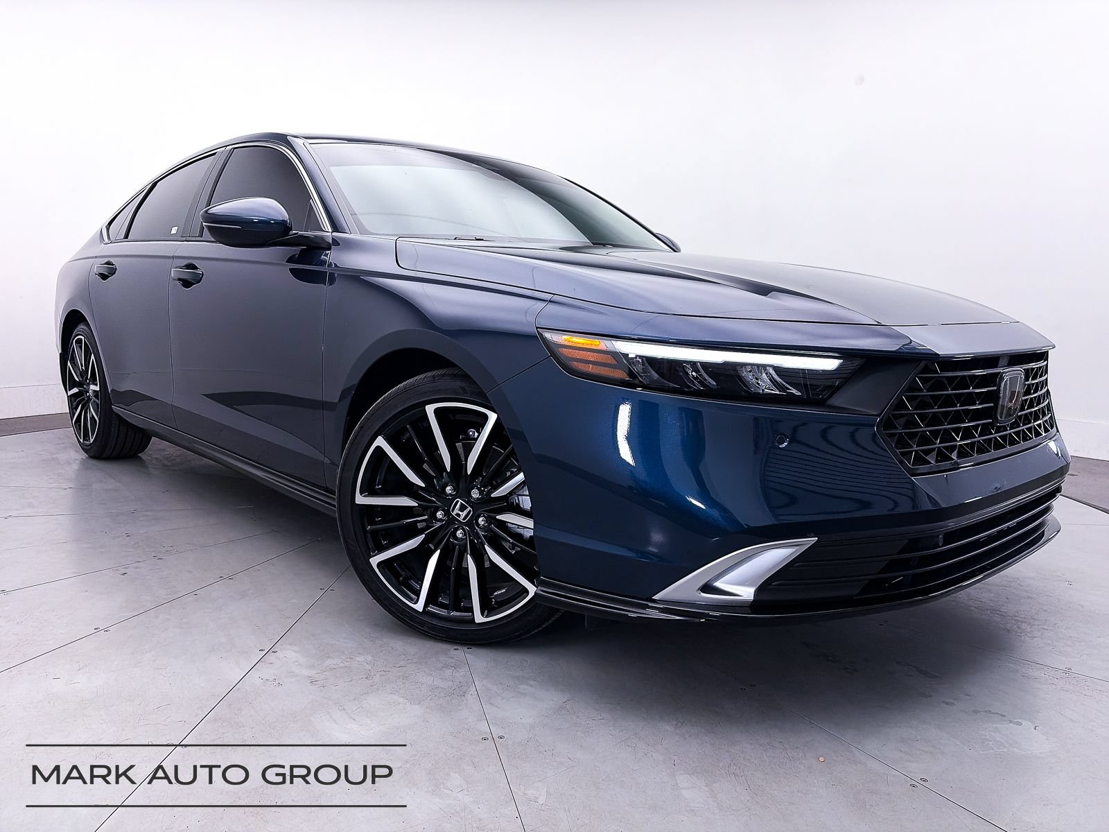 Used 2026 Honda Accord Touring image 1