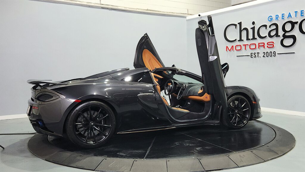 Used 2019 McLaren 570S Spider RWD image 7