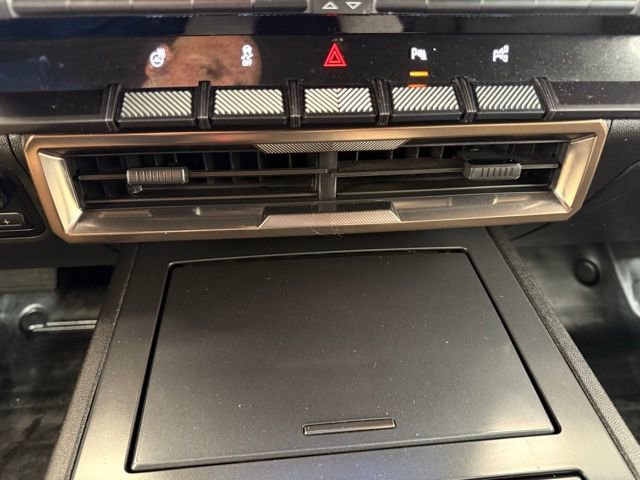 Used 2024 GMC Hummer EV 2X w/ LPO, Illumination Package image 39