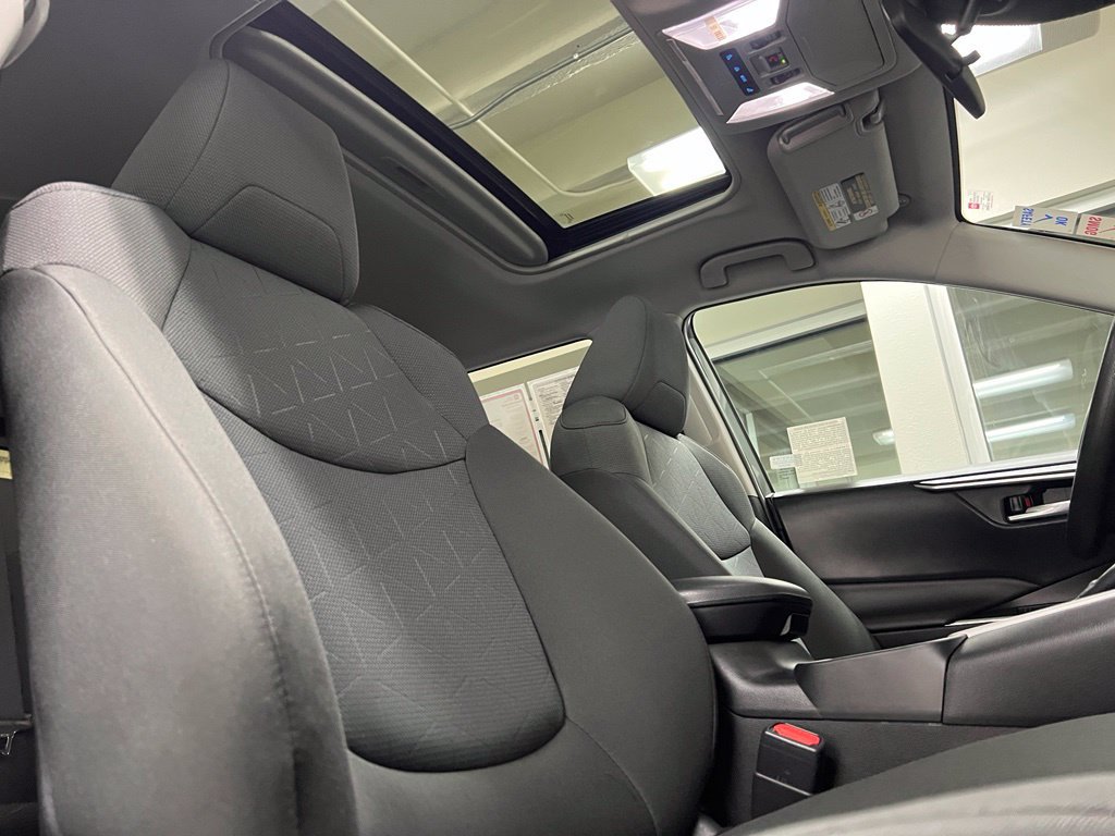 Certified 2022 Toyota RAV4 XLE w/ Convenience Package FWD image 23