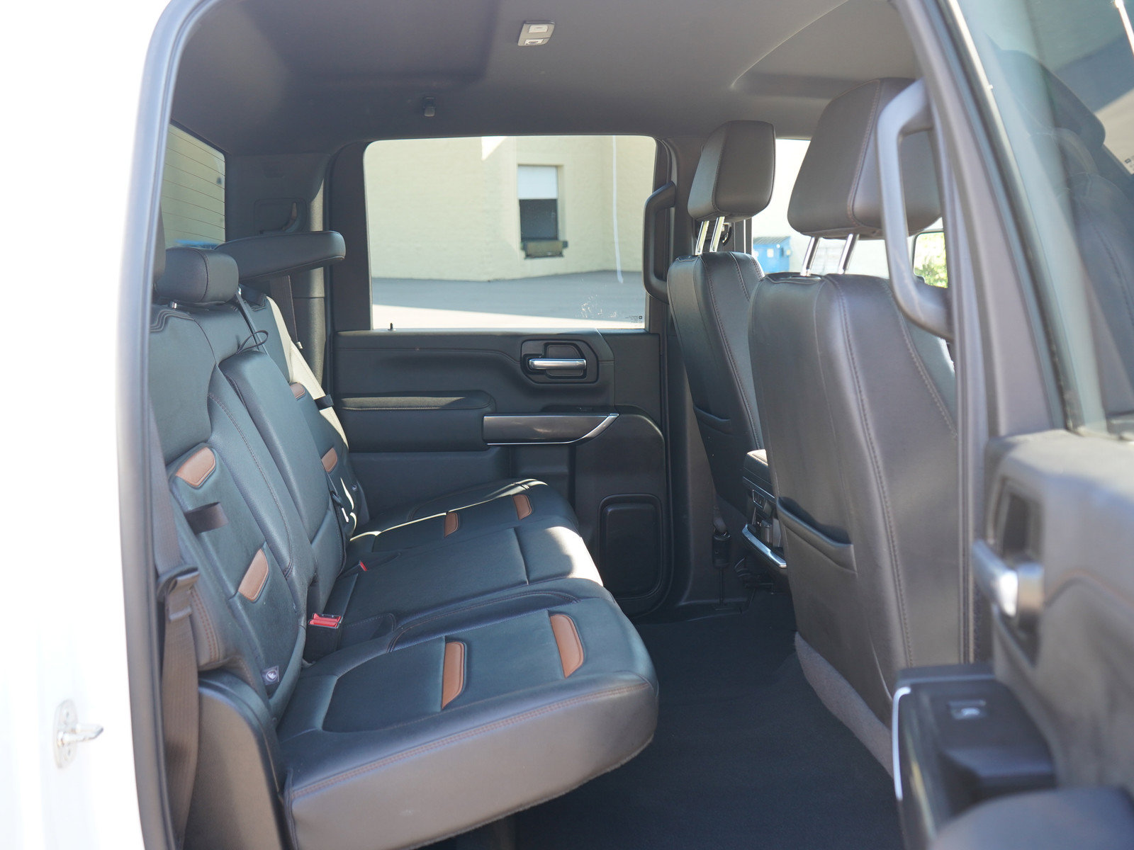 Used 2023 GMC Sierra 2500 AT4 w/ Gooseneck/5TH Wheel Package AWD/4WD image 12