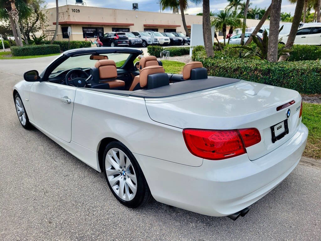 Used 2012 BMW 328i Convertible image 13