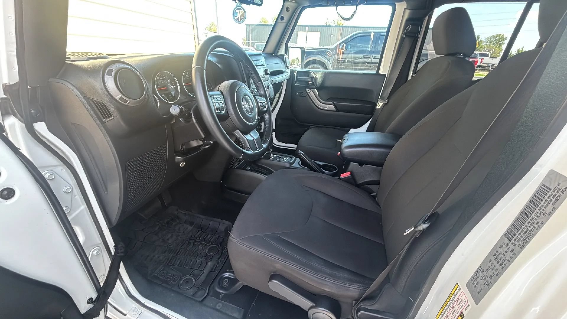 Used 2017 Jeep Wrangler Unlimited Sport w/ Quick Order Package 24S AWD/4WD image 8