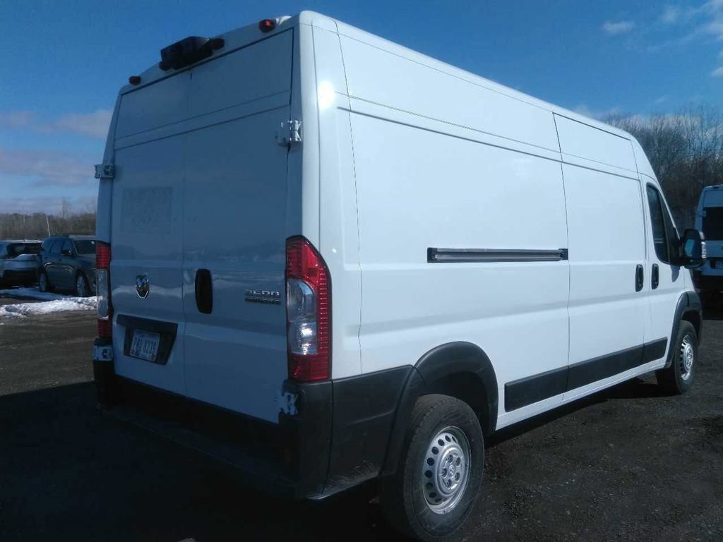Used 2024 RAM ProMaster 2500 w/ Convenience Group FWD image 10
