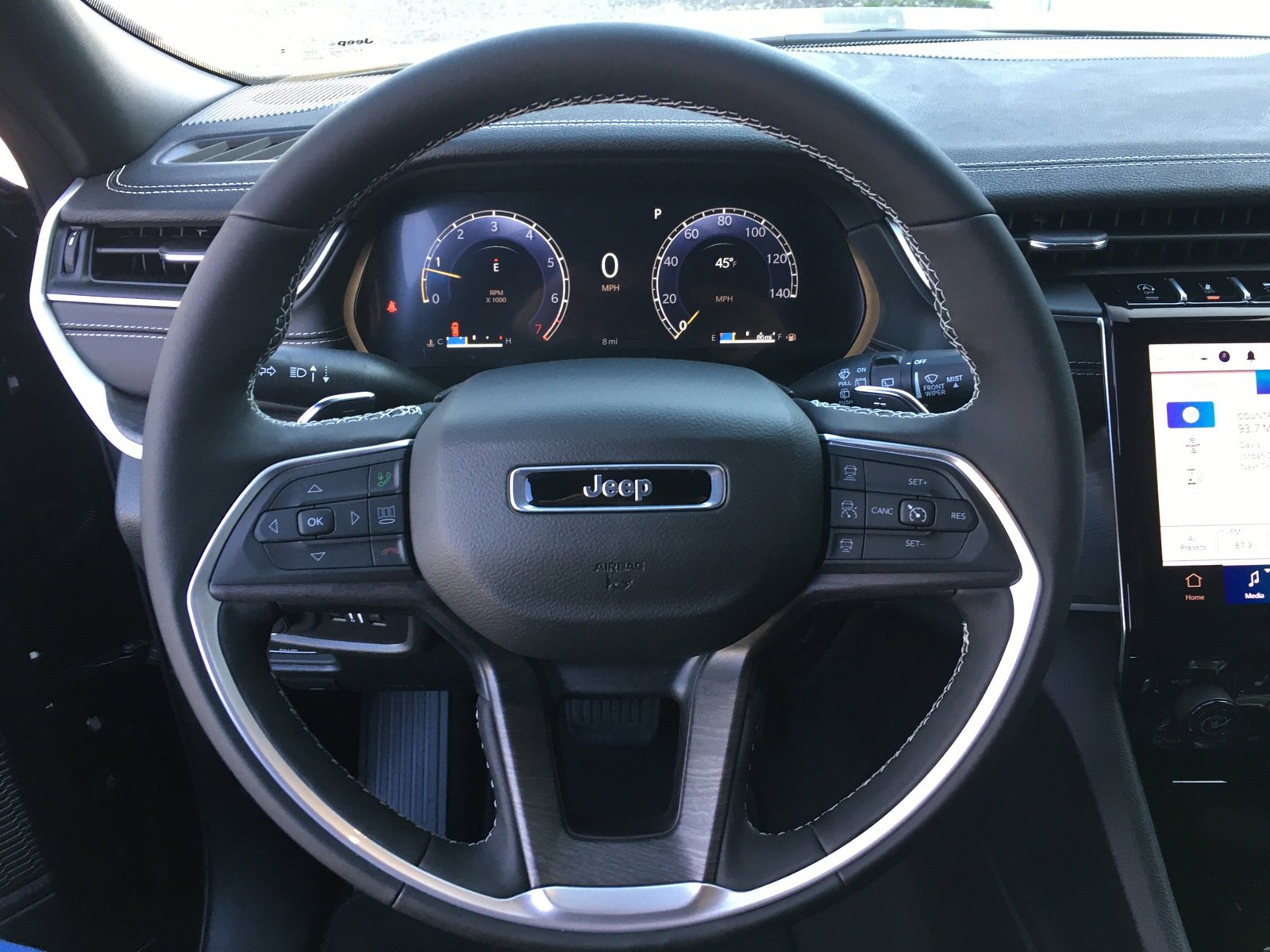 New 2025 Jeep Grand Cherokee L Limited image 16