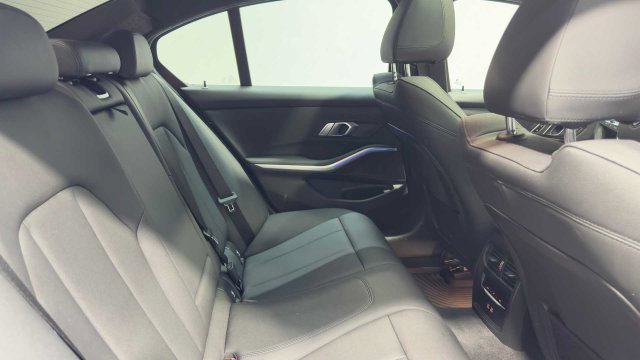 Used 2021 BMW 330i Sedan w/ Driving Assistance Package RWD image 15