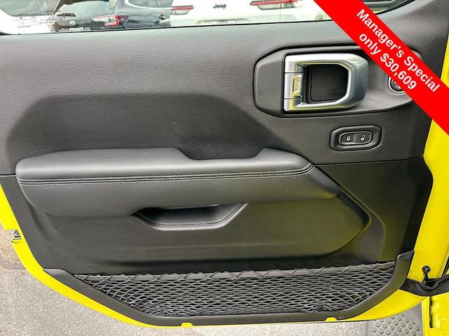 Used 2022 Jeep Wrangler Unlimited Sahara w/ Cold Weather Group image 15