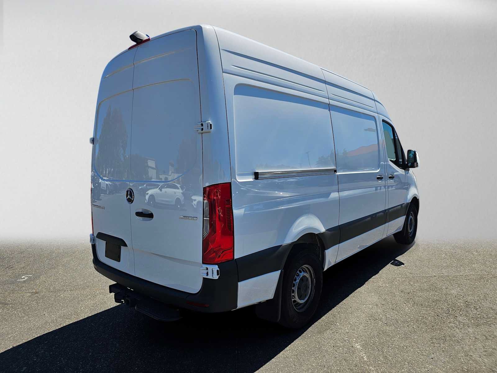 Used 2026 Mercedes-Benz Sprinter 2500 image 3