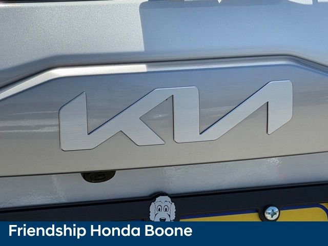 Used 2022 Kia Seltos LX image 11