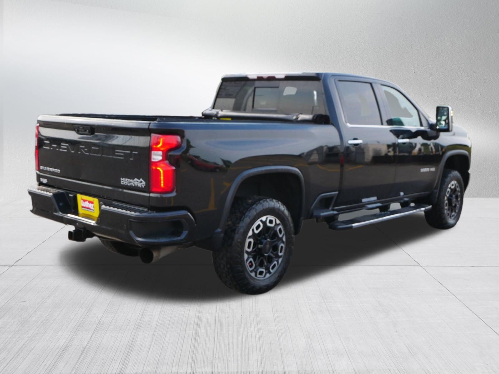 Used 2022 Chevrolet Silverado 3500 High Country w/ Safety Package II AWD/4WD image 7