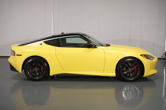 Used 2024 Nissan Z Performance w/ Floor Mat Package RWD image 8
