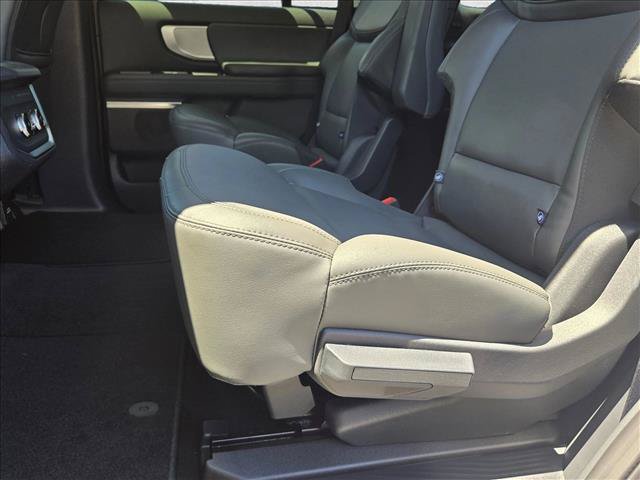 New 2026 Ford Expedition Active RWD image 17
