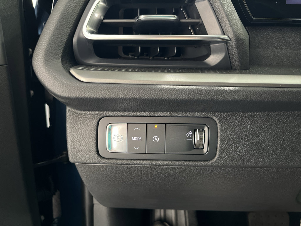 New 2026 Chevrolet Traverse LT FWD image 32