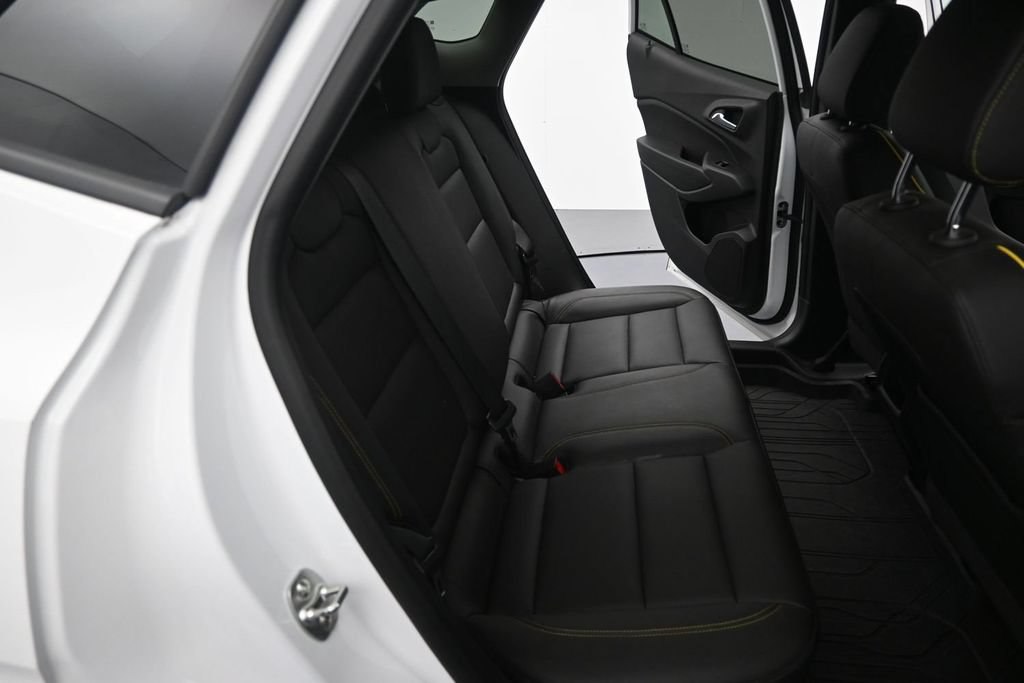 Used 2024 Chevrolet Trax ACTIV w/ Sunroof Package FWD image 19