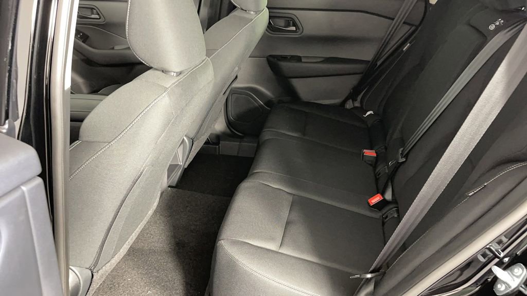 New 2025 Nissan Rogue S image 48