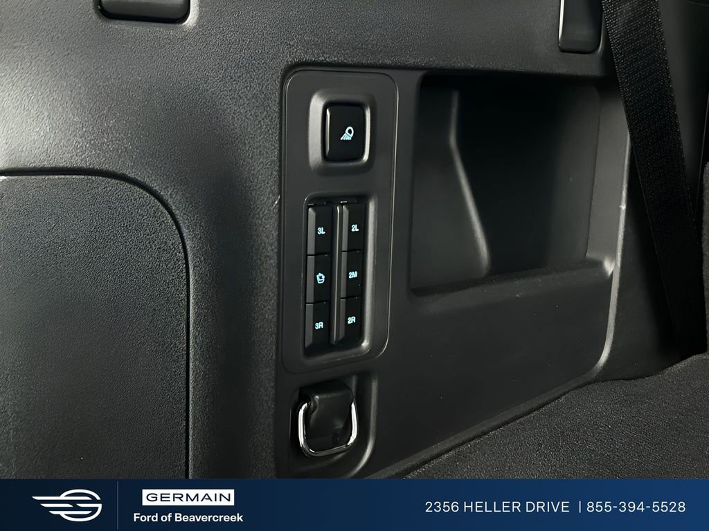 Certified 2025 Ford Expedition Platinum image 32