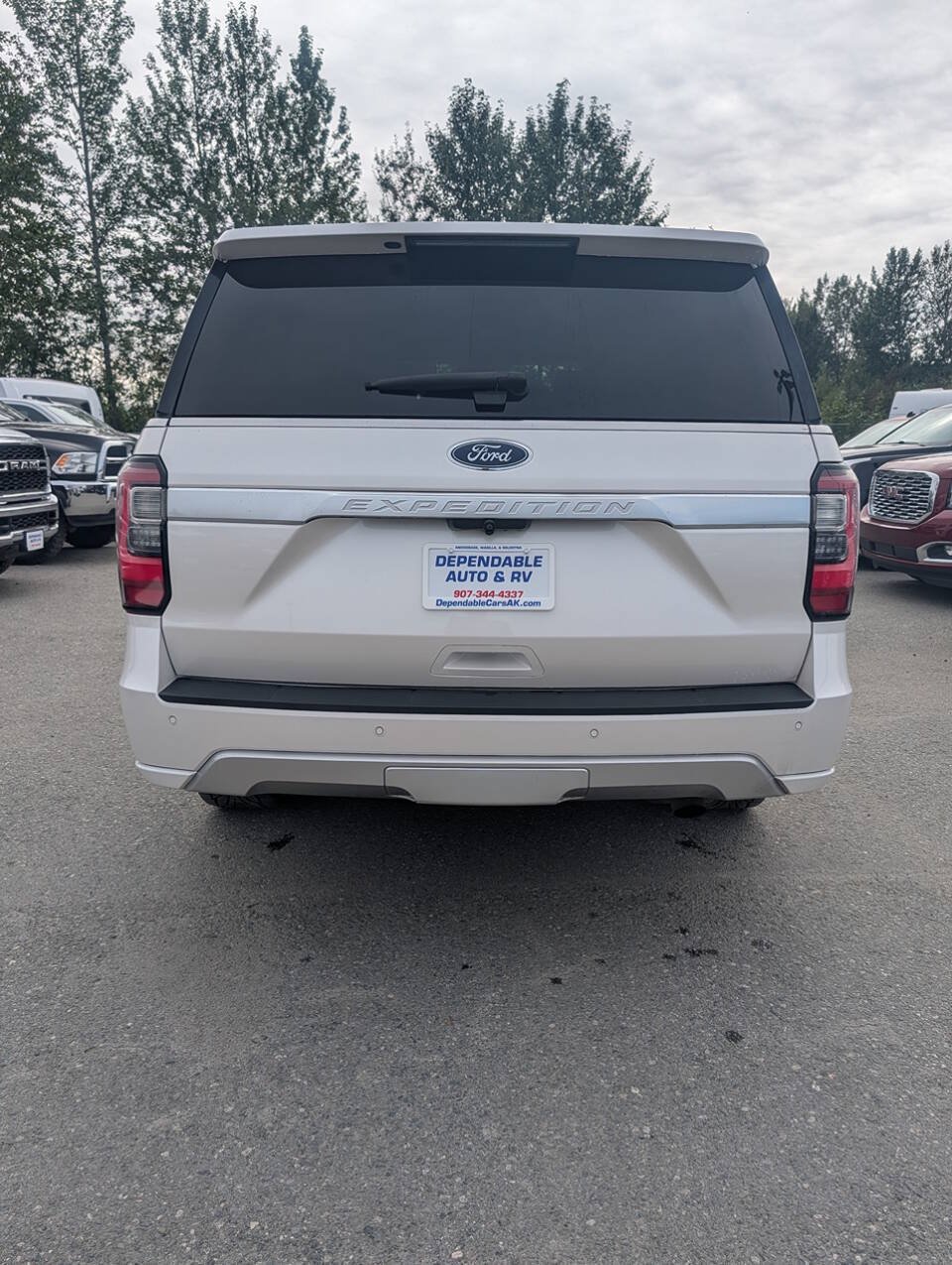 Used 2018 Ford Expedition Platinum AWD/4WD image 5