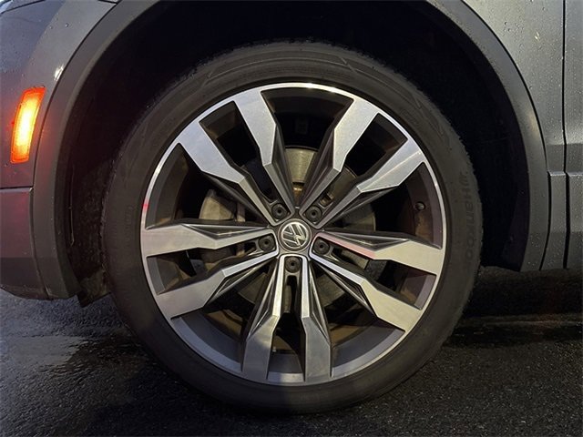 Used 2020 Volkswagen Tiguan SEL Premium R-Line image 9