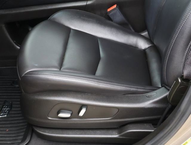 Certified 2023 Cadillac XT6 Luxury FWD image 19