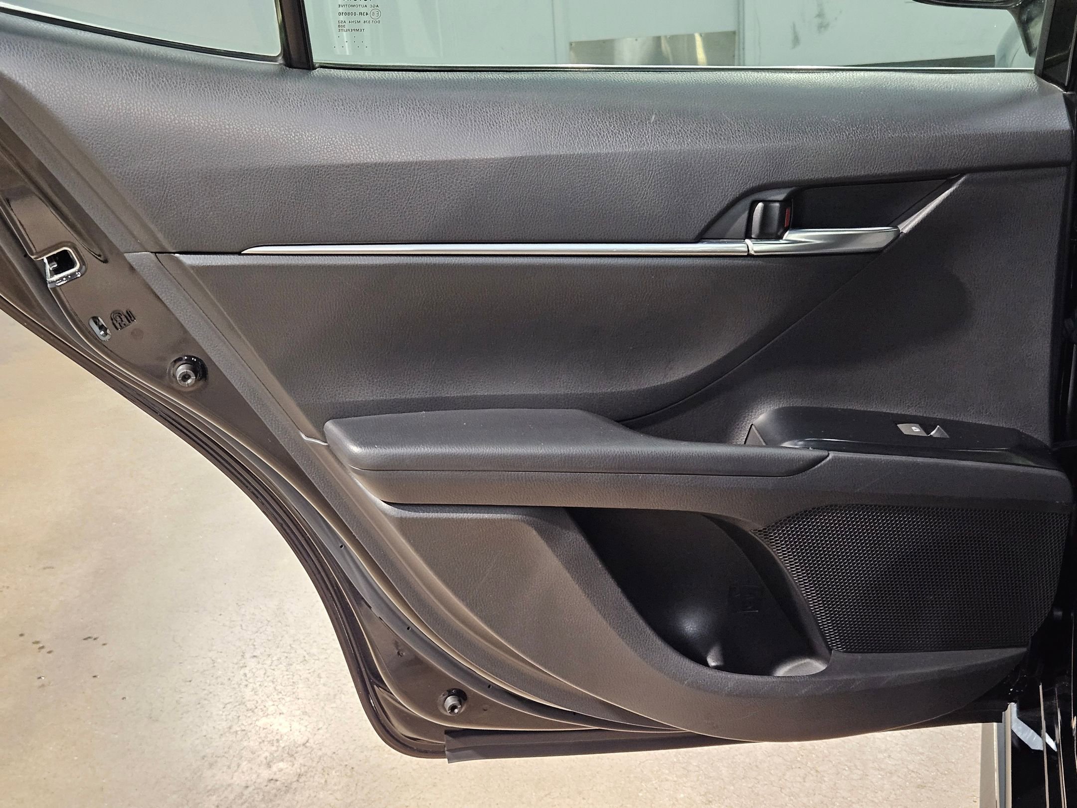 Used 2020 Toyota Camry SE image 32