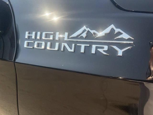 New 2026 Chevrolet Suburban High Country w/ Sun And Tow Package AWD/4WD image 11