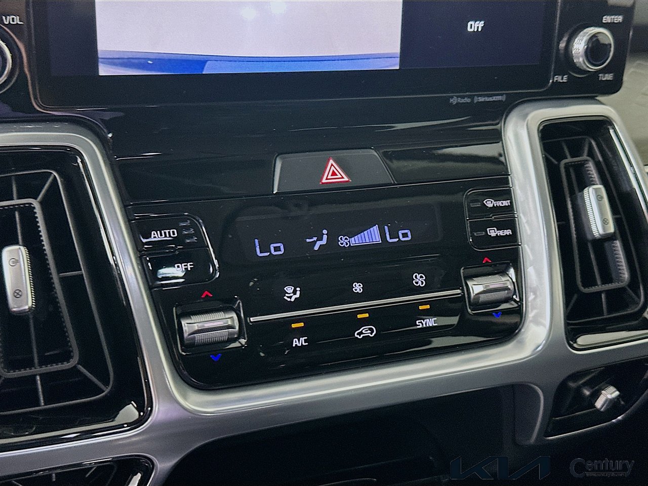 Certified 2023 Kia Sorento SX AWD/4WD image 16