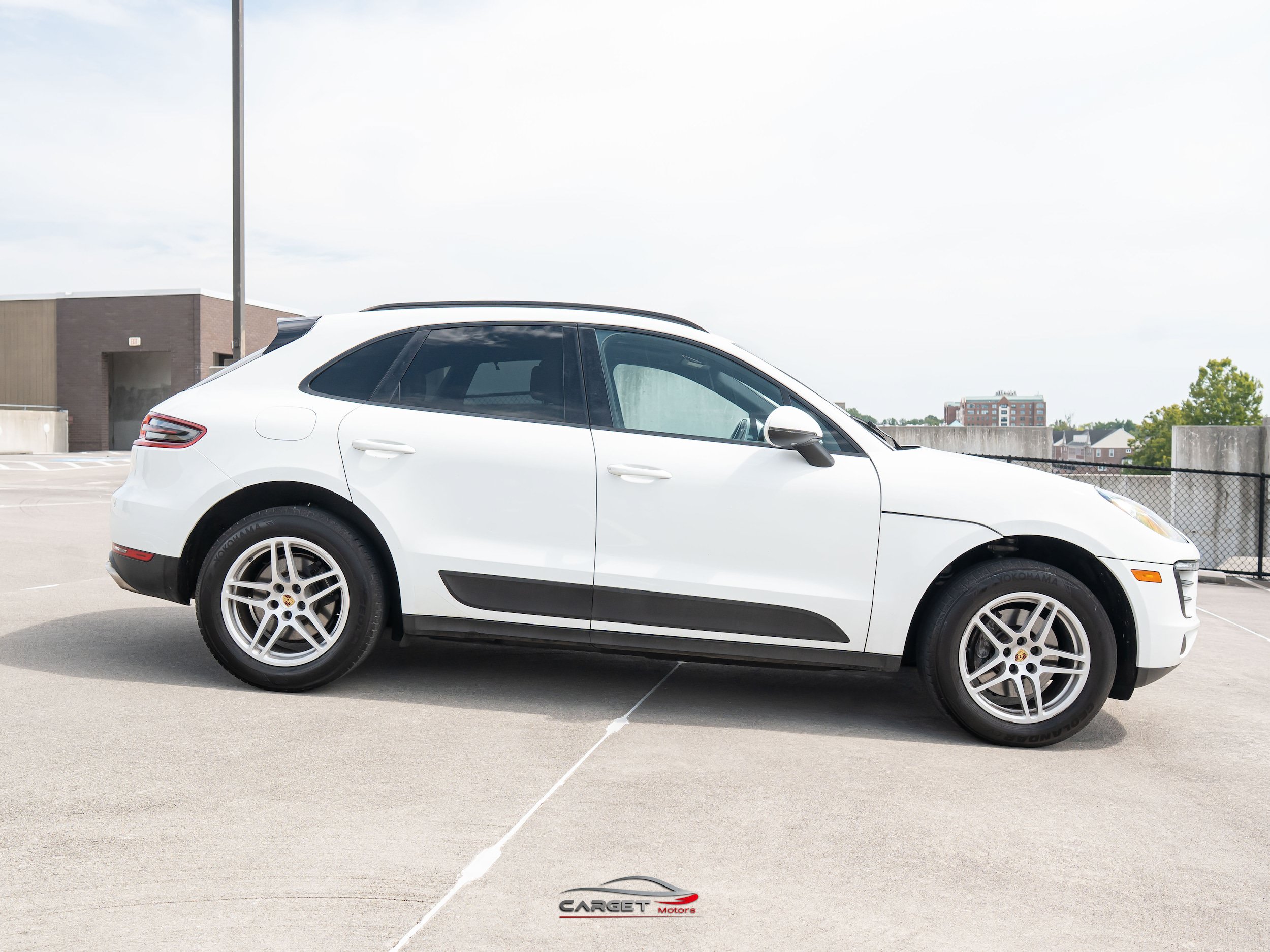 Used 2018 Porsche Macan AWD/4WD image 8