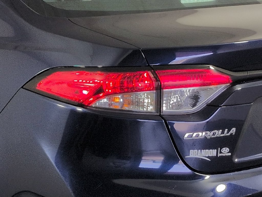Used 2024 Toyota Corolla LE FWD image 8
