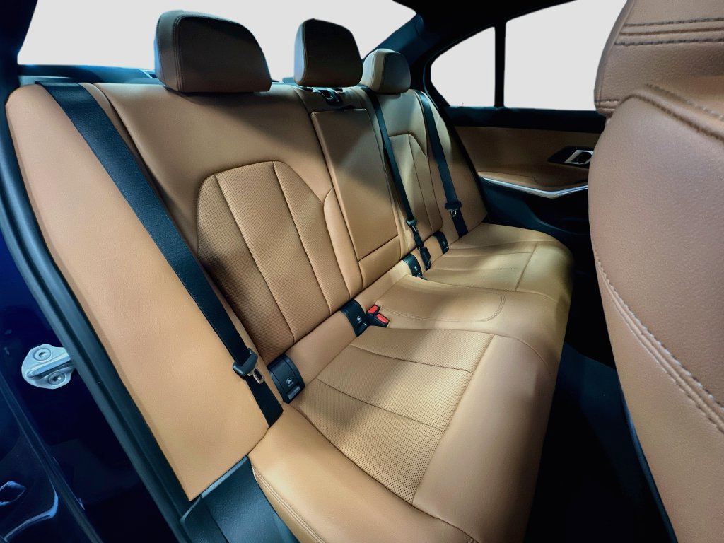 New 2026 BMW 330i xDrive Sedan w/ Premium Package AWD/4WD image 28
