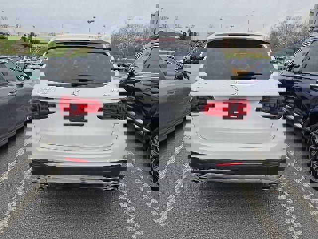 Used 2021 Mercedes-Benz GLC 300 4MATIC w/ Premium Package image 5