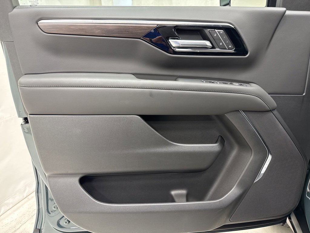 New 2026 Chevrolet Tahoe Z71 image 18