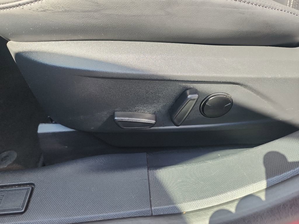 Used 2022 Ford Mustang Mach-E Select image 17